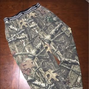 Men’s Mossy Oak Base Layer Camo Pant Size L